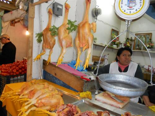 Sube el precio del pollo y caen ventas
